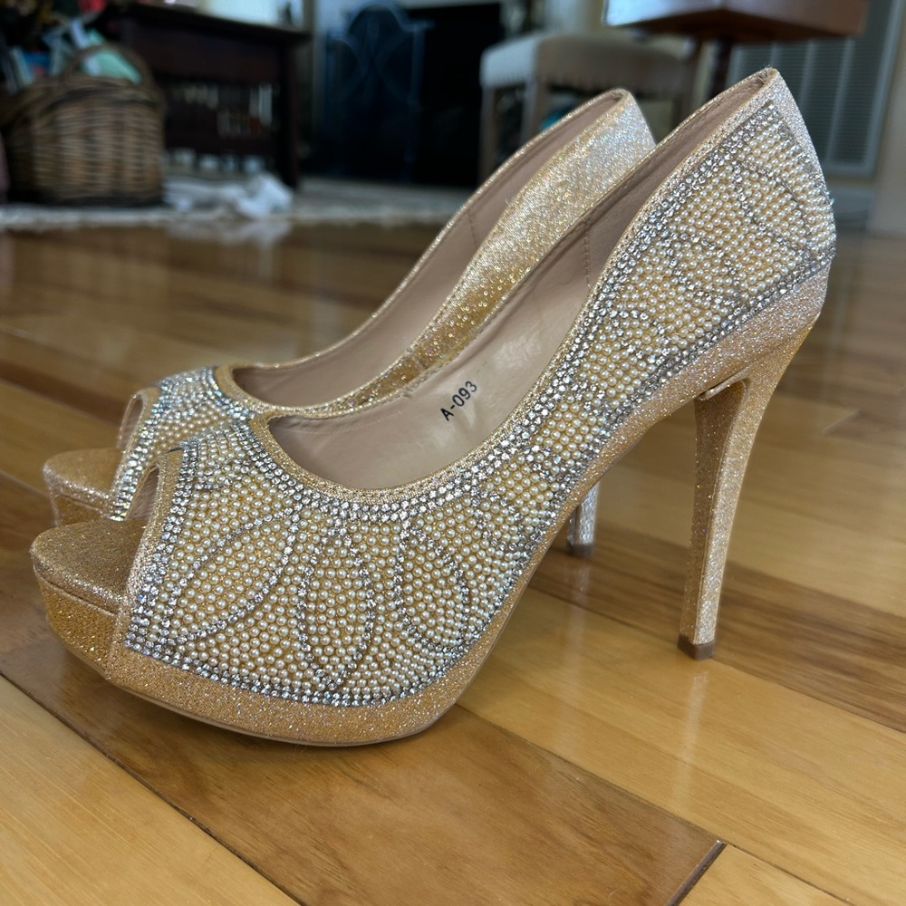Ant of Agasta Elegant Gold Peep-Toe Beaded Women’s Platform Heels